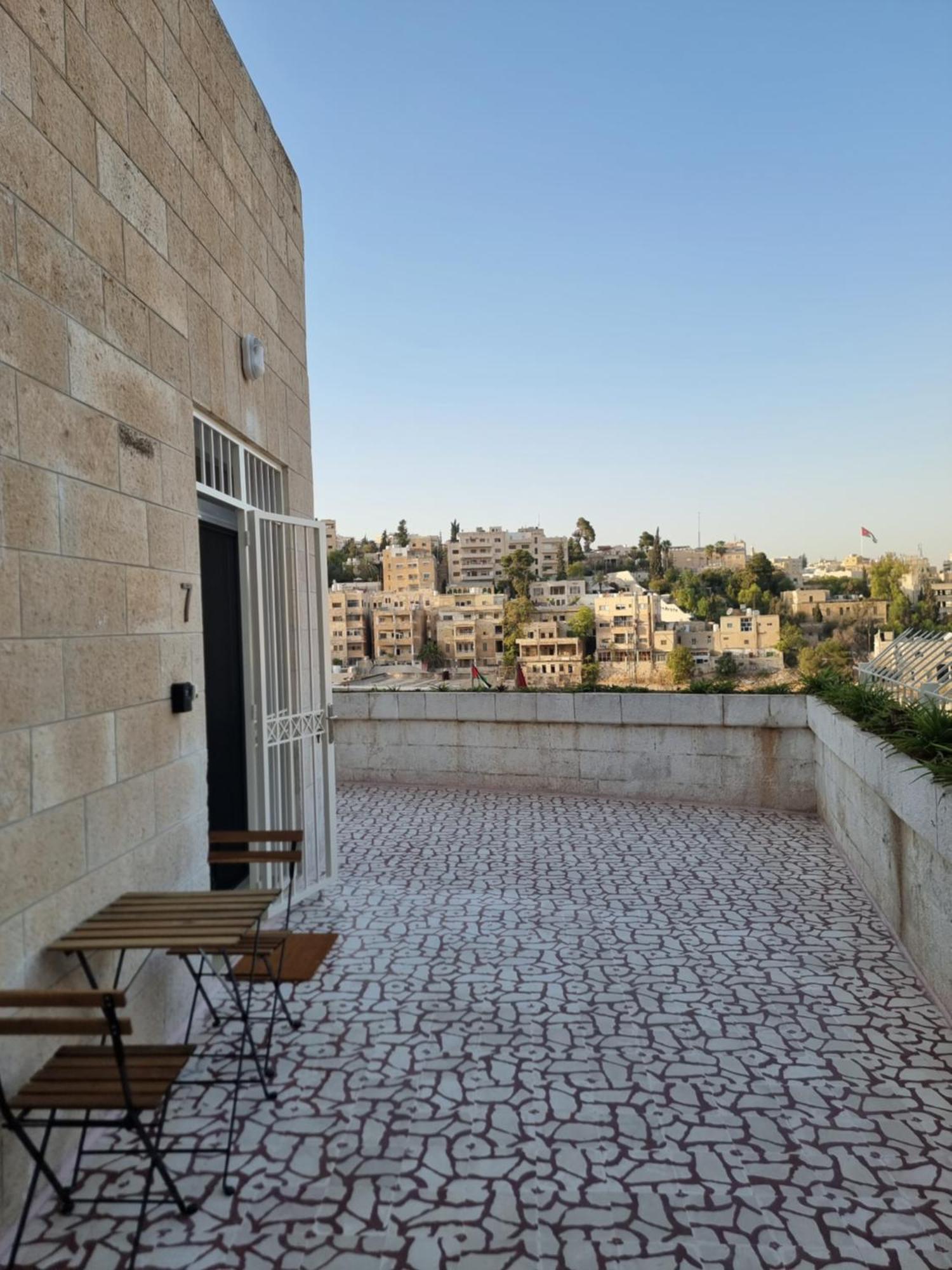 Downtown Living Boutique Apartments Amman Exterior photo